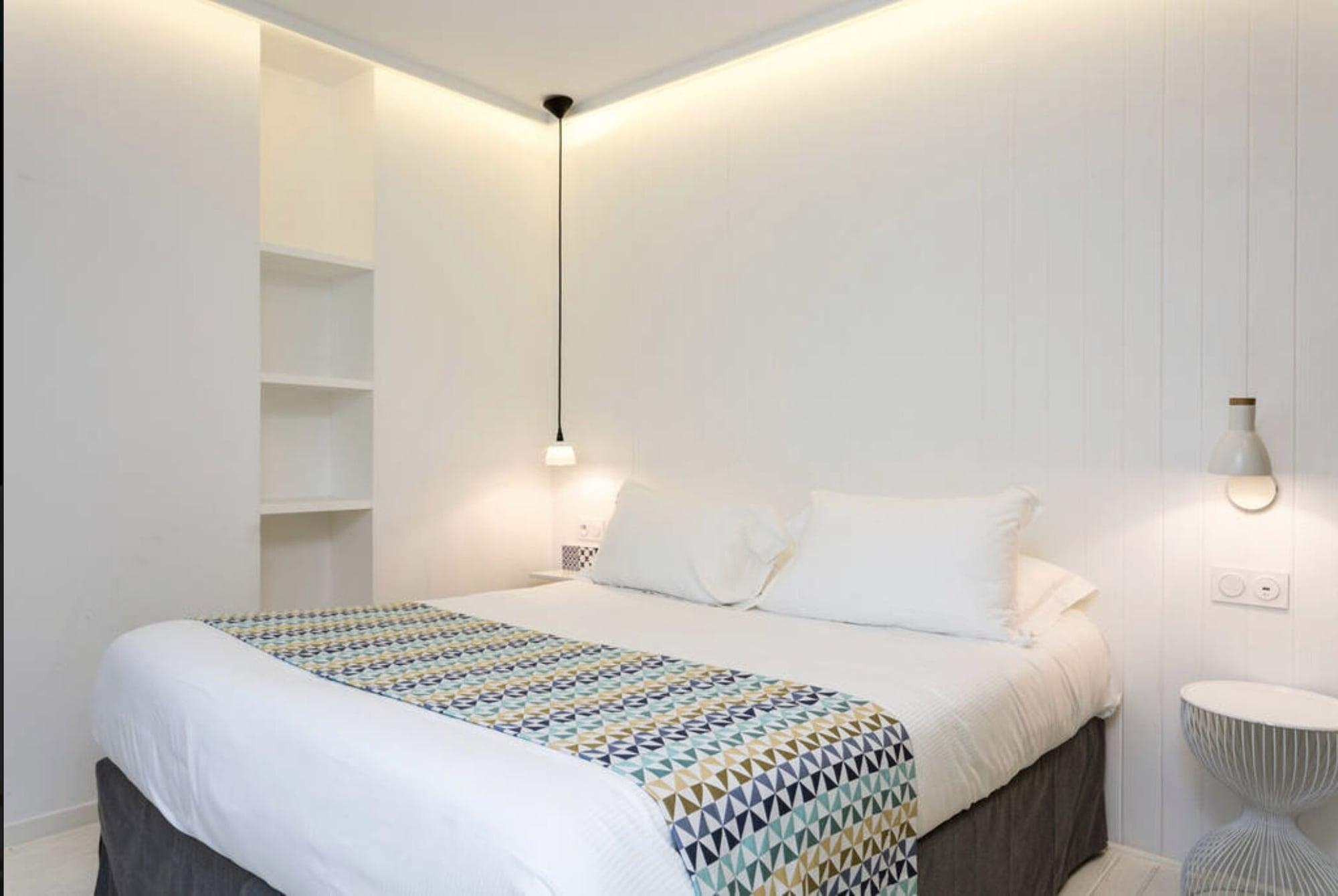 Atypik Hotel Клиши Экстерьер фото
