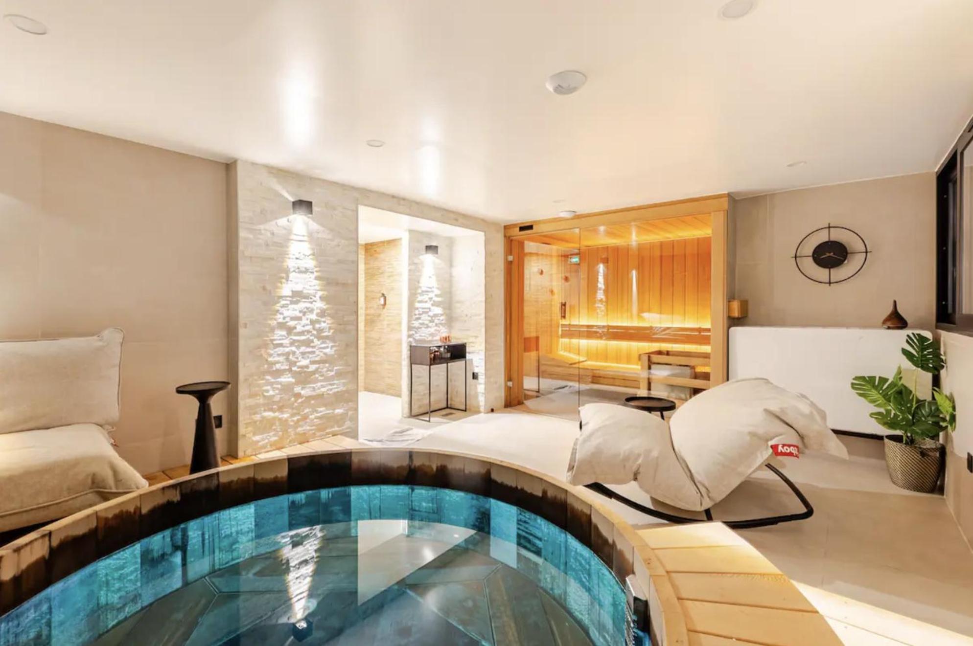 Atypik Hotel Клиши Экстерьер фото