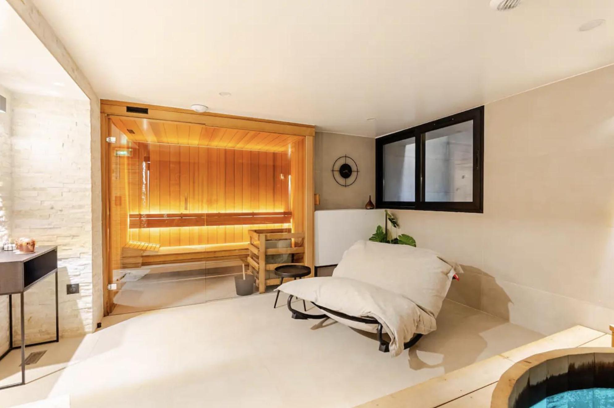 Atypik Hotel Клиши Экстерьер фото