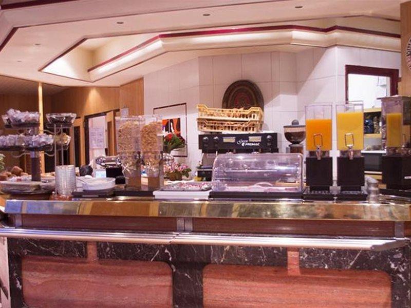 Atypik Hotel Клиши Экстерьер фото